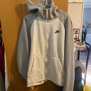 Men’s Nike tech fleece windrunner nwot